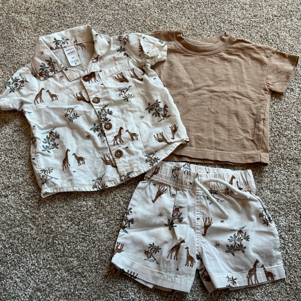 Carter’s Safari Set, size 3-6 months
